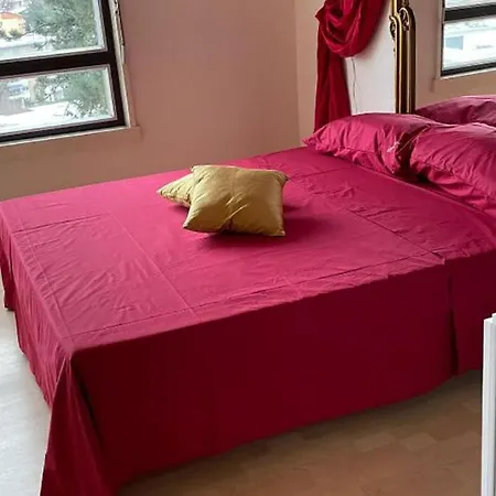 Vista Con Piscina شقة *