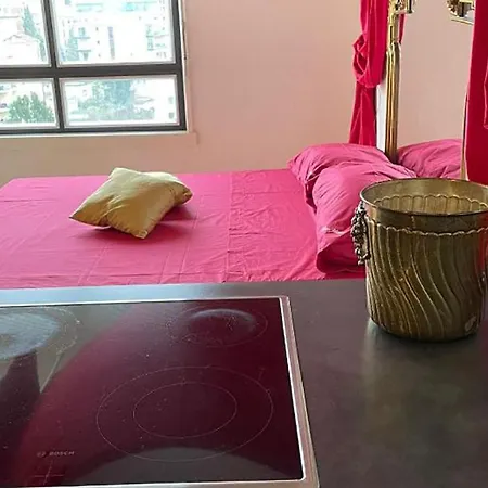 Vista Con Piscina شقة *