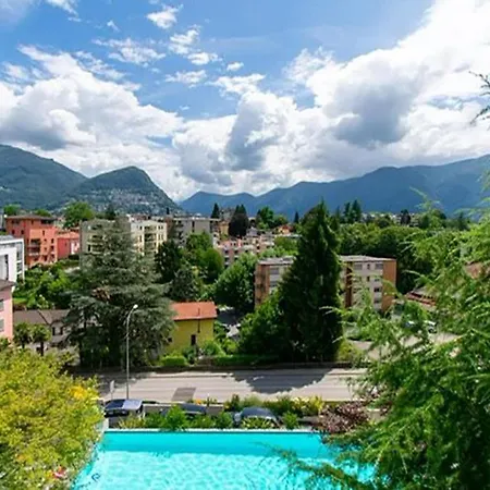 Vista Con Piscina Lugano